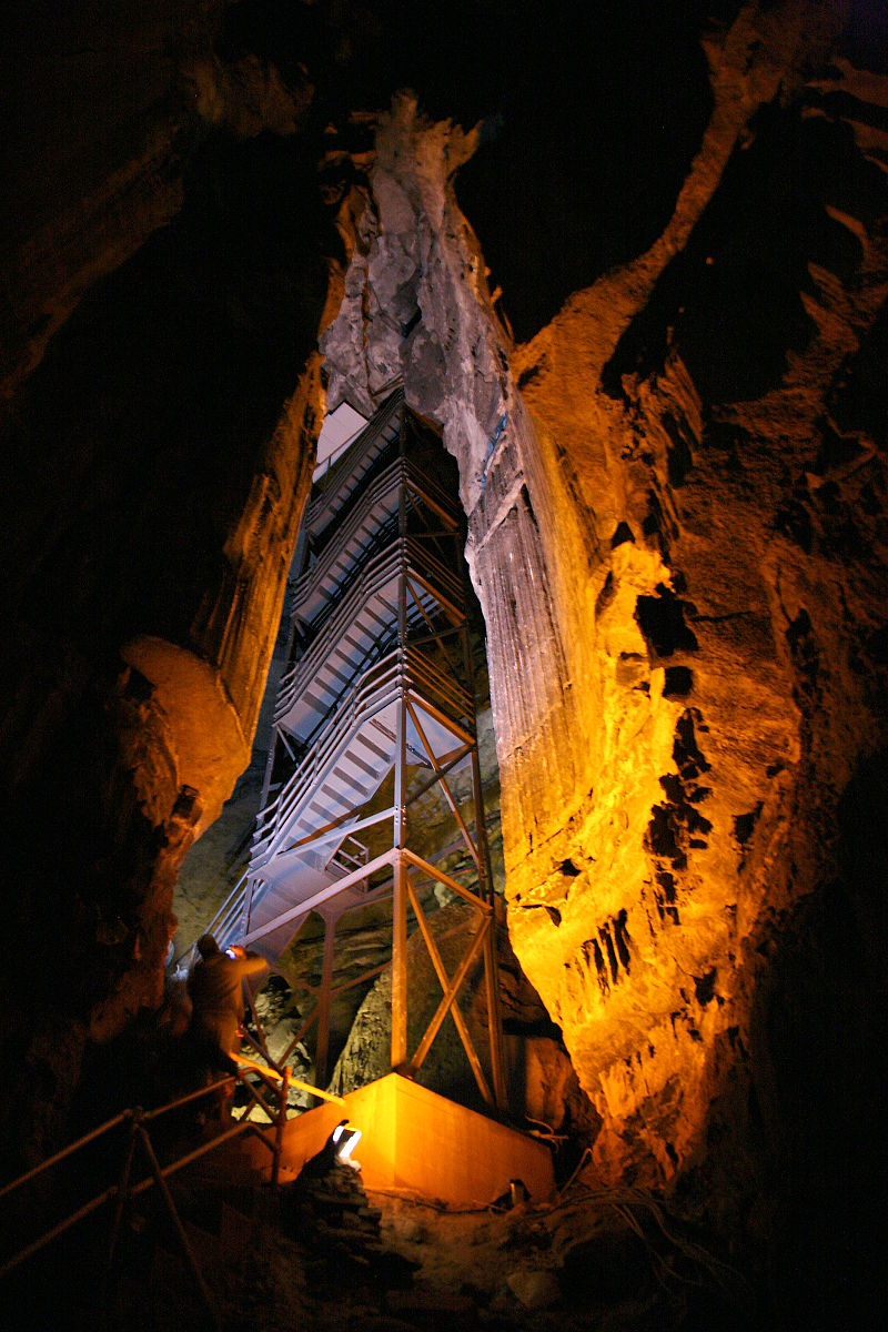 the-most-spectacular-caves-in-the-world