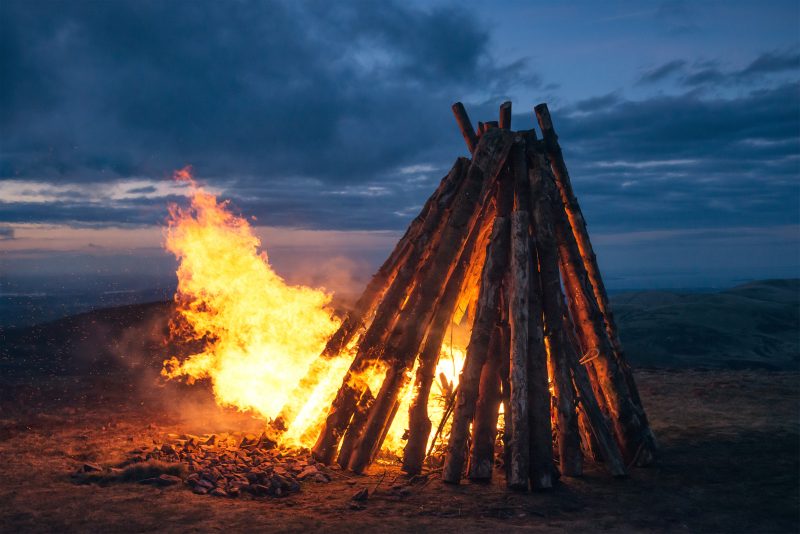 Um incêndio funciona bem como um sinal de